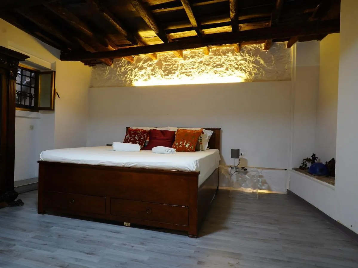 Tre Colonne Apartment Rome