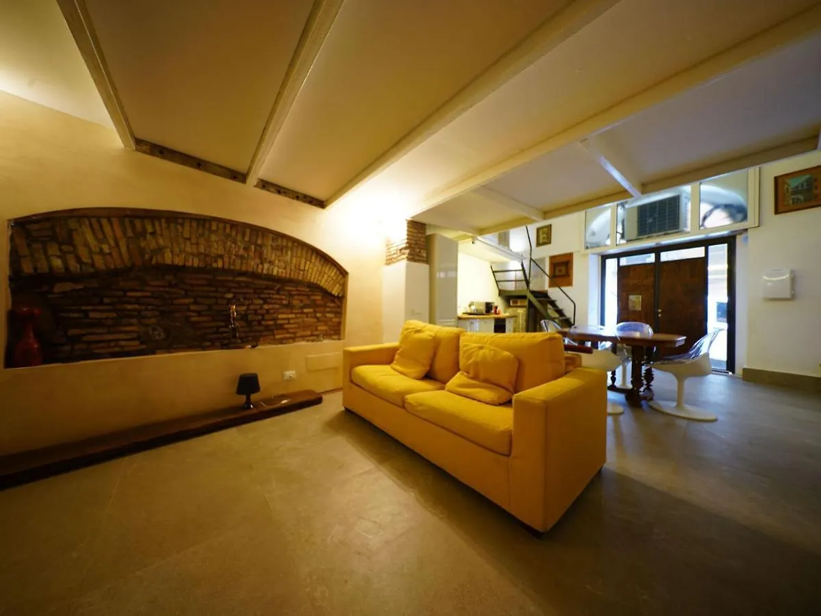 Tre Colonne Apartment Rome